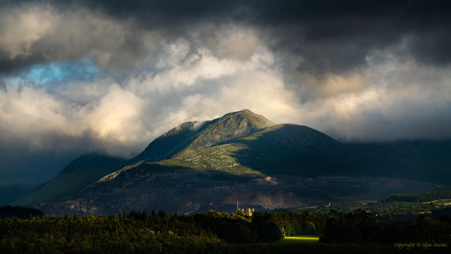 "Castle in the Hills" Castell Penrhyn, Eryri