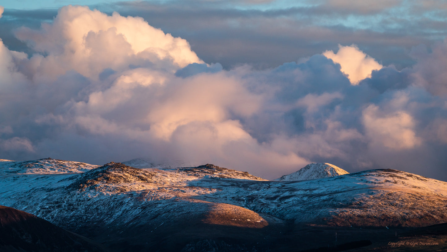 "A Light Sweep of Winter" Carneddau