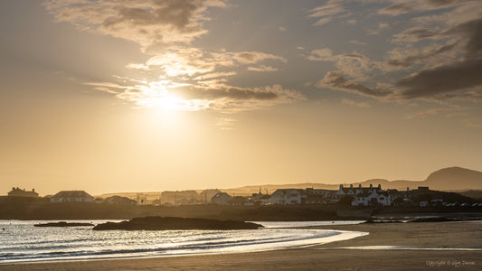 "Sun Sets on Fun in the Sun" Trearddur