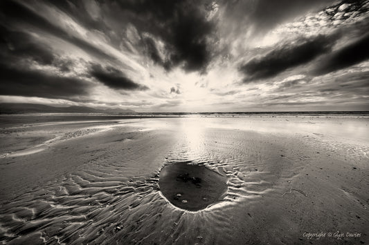 "An Effort to Lighten" Dinas Dinlle